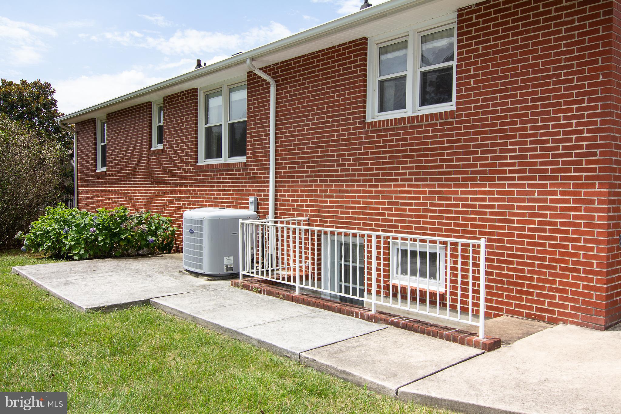 9505 Dawnvale Road Baltimore, MD 21236 - Photo 23 of 24 Exterior Rear