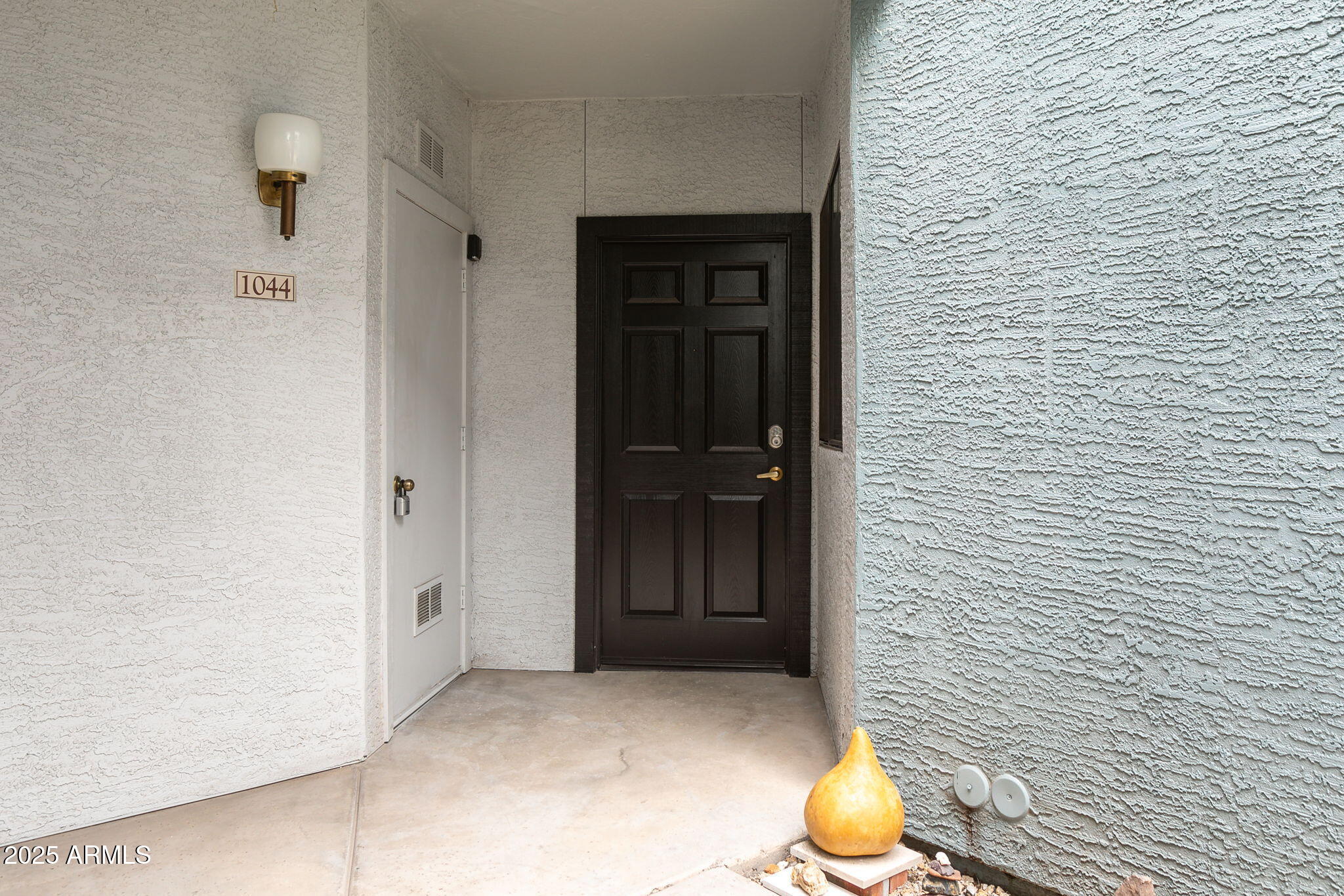 3848 North 3rd Avenue, Unit 1044 Phoenix, AZ 85013 - Photo 3 of 30 3-web-or-mls-3848-n-3rd-ave-1044