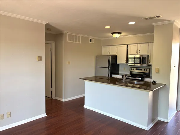 $1,000 | 8888 Tallwood Drive, Unit 1201, Austin, TX 78759