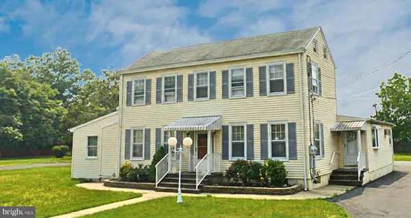 $1,900 | 163 Klockner Road, Trenton, NJ 08619