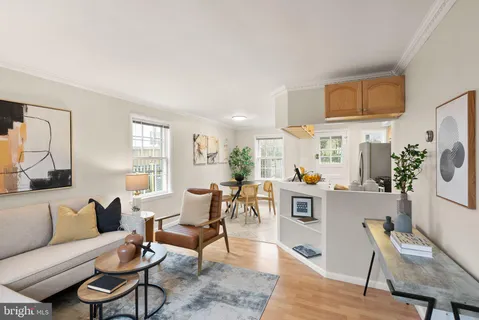 $675,000 | 5818 Washington Boulevard, Arlington, VA 22205