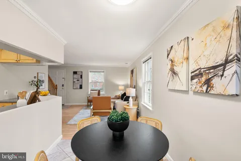 $675,000 | 5818 Washington Boulevard, Arlington, VA 22205