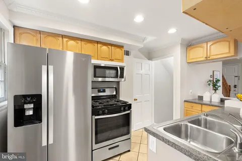 $675,000 | 5818 Washington Boulevard, Arlington, VA 22205