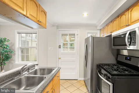 $675,000 | 5818 Washington Boulevard, Arlington, VA 22205