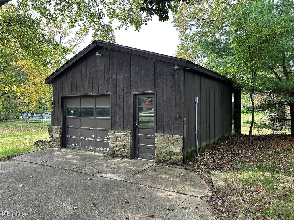 978 Southwold Road Akron, OH 44321 - Photo 37 of 43 Detached garage