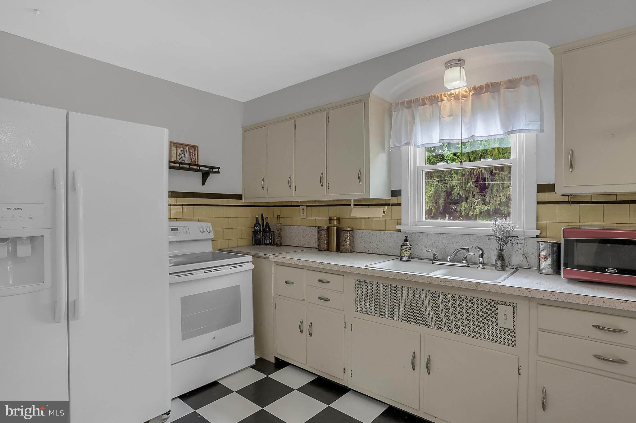 920 Wilhelm Road Harrisburg, PA 17111 - Photo 8 of 35 Gallery Image 8