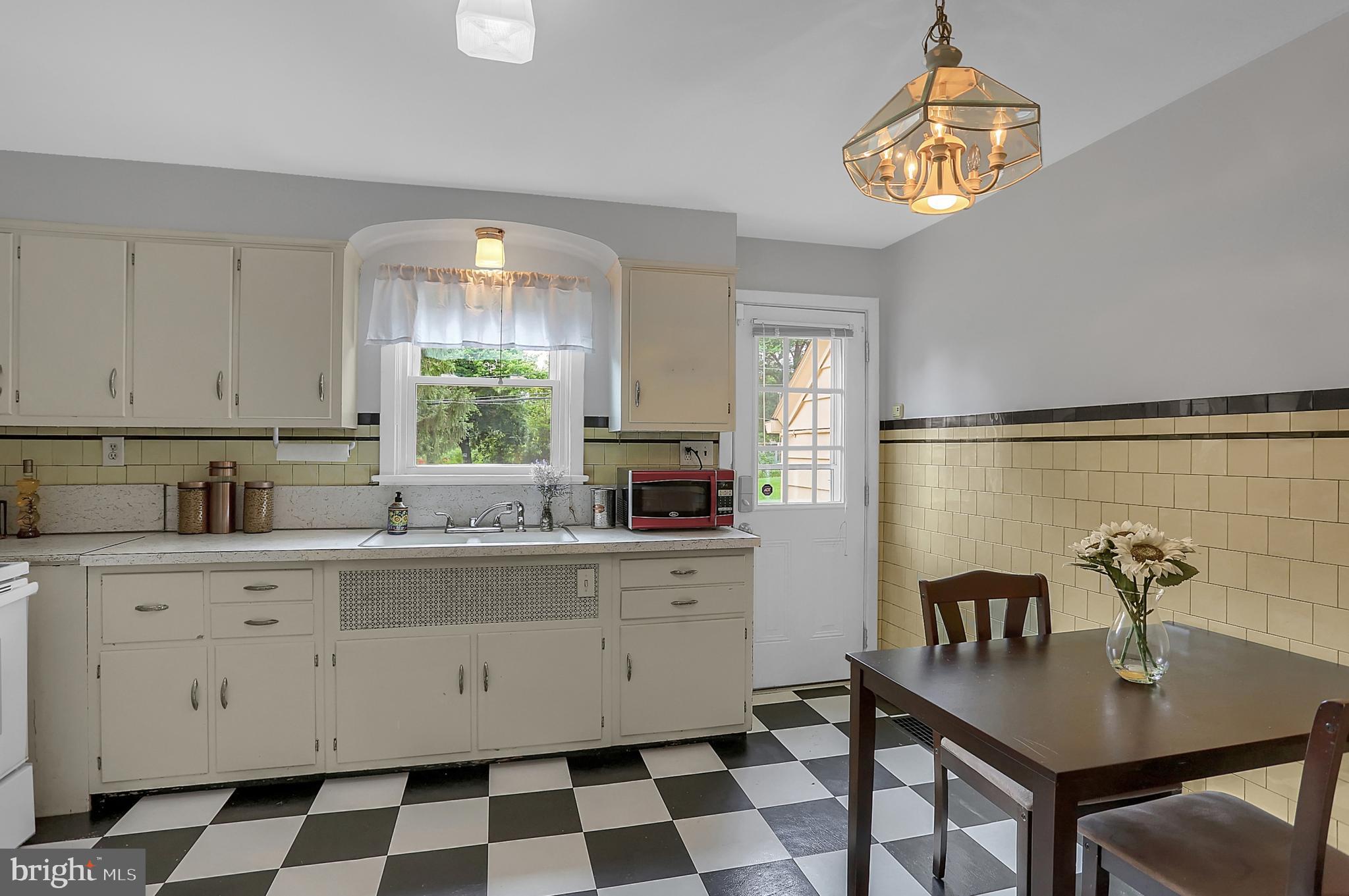 920 Wilhelm Road Harrisburg, PA 17111 - Photo 10 of 35 Gallery Image 10