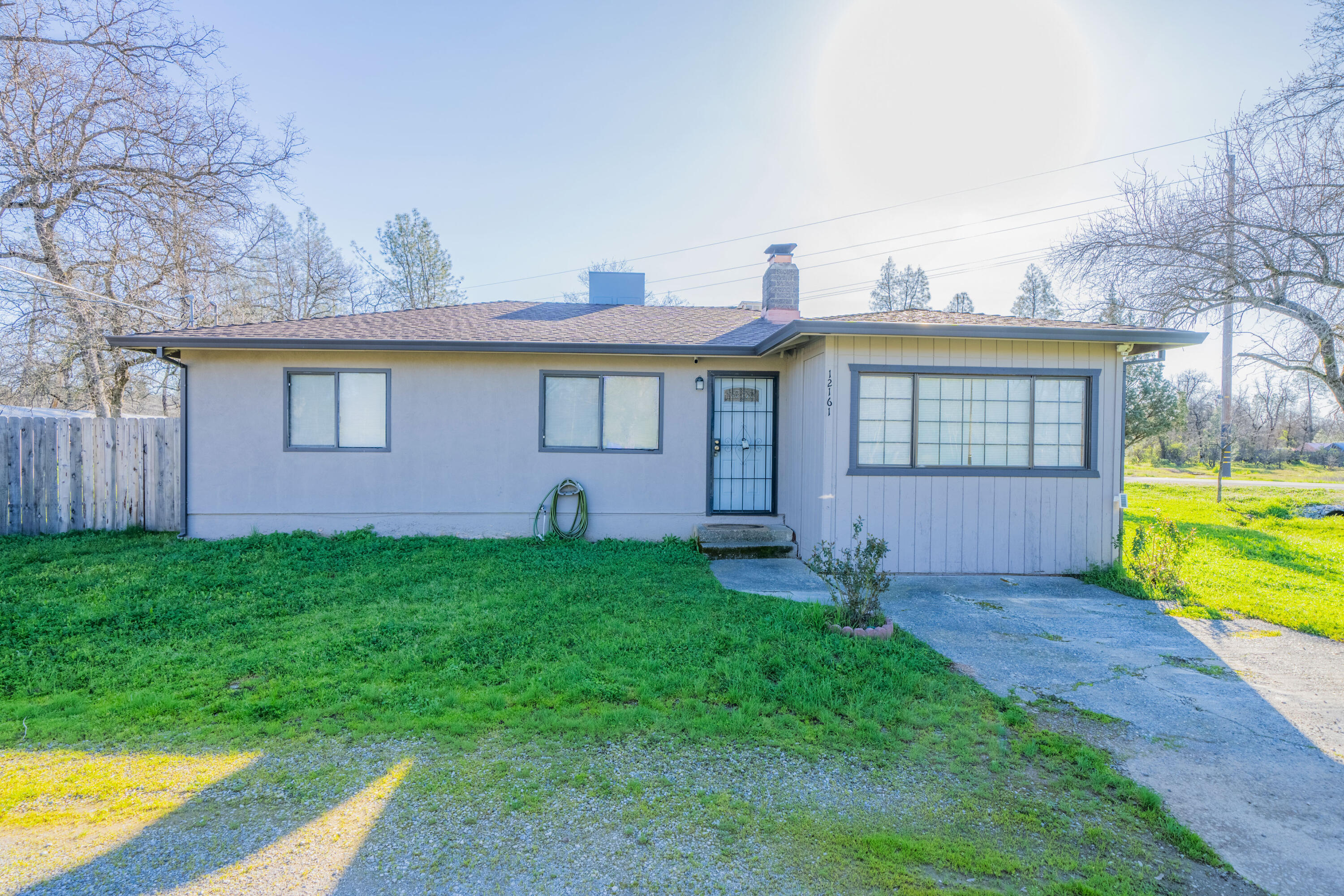 12161 Randolph Road Redding, CA 96003 - Photo 4 of 37 IMG-04