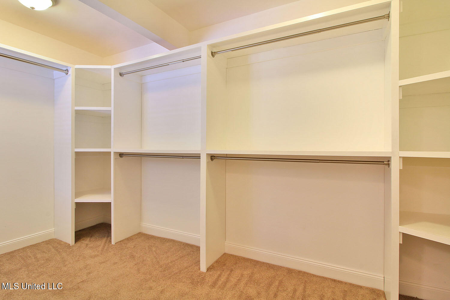 3249 Nottingham Road Ocean Springs, MS 39564 - Photo 19 of 57 Closet primary 2