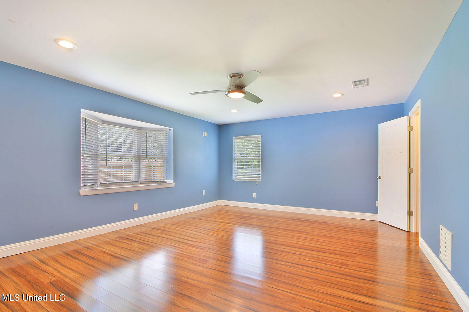 3249 Nottingham Road Ocean Springs, MS 39564 - Photo 22 of 57 Bedroom 2