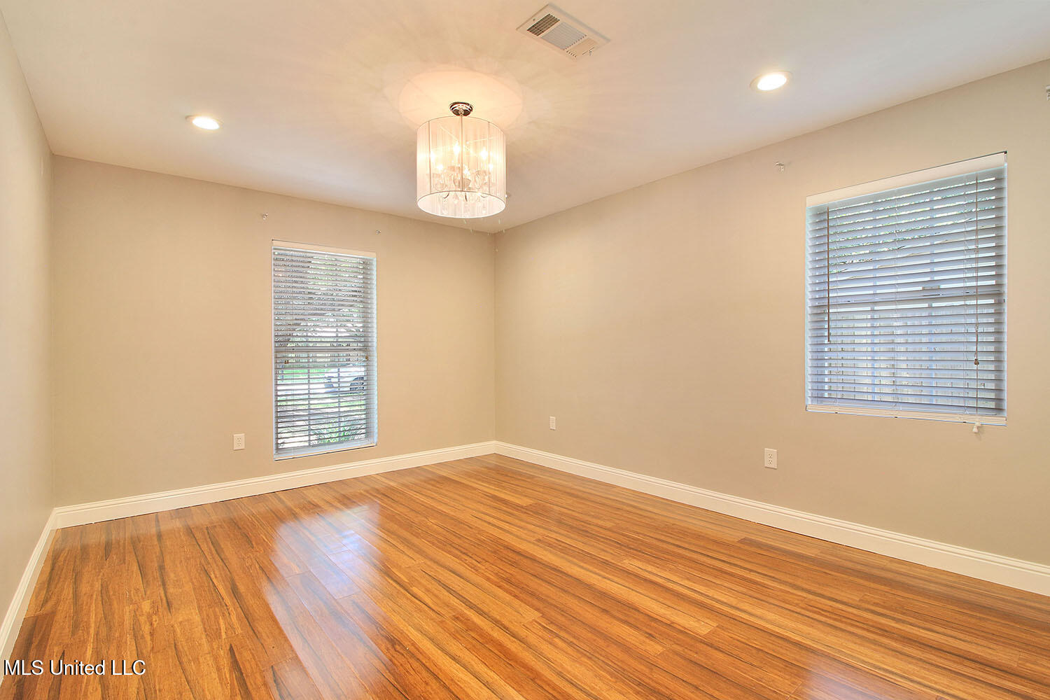 3249 Nottingham Road Ocean Springs, MS 39564 - Photo 25 of 57 Bedroom 3