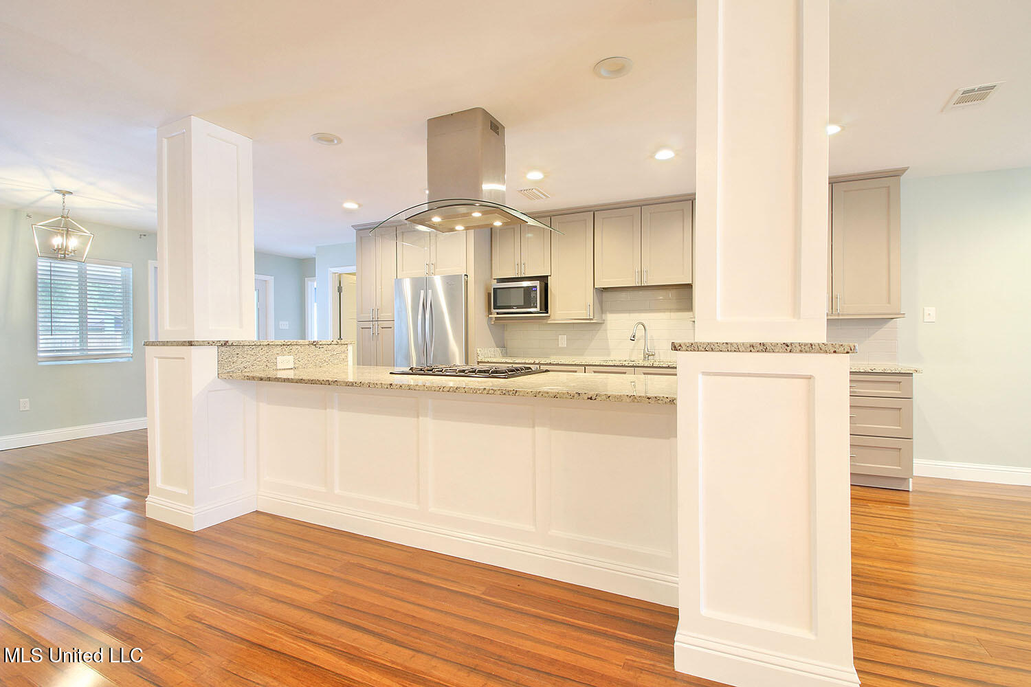 3249 Nottingham Road Ocean Springs, MS 39564 - Photo 6 of 57 Kitchen Front