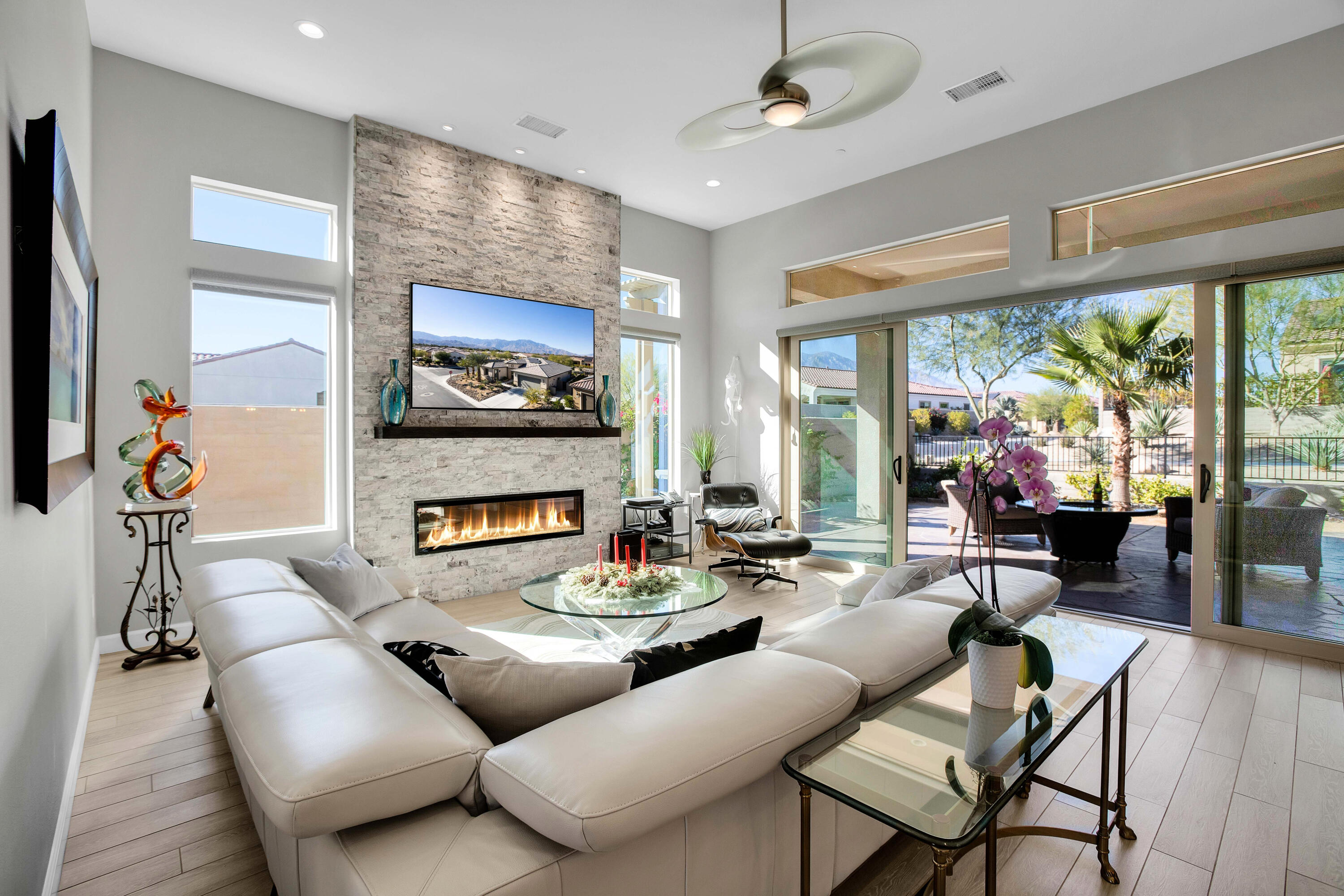 10 Merlot Rancho Mirage, CA 92270 - Photo 3 of 63 09