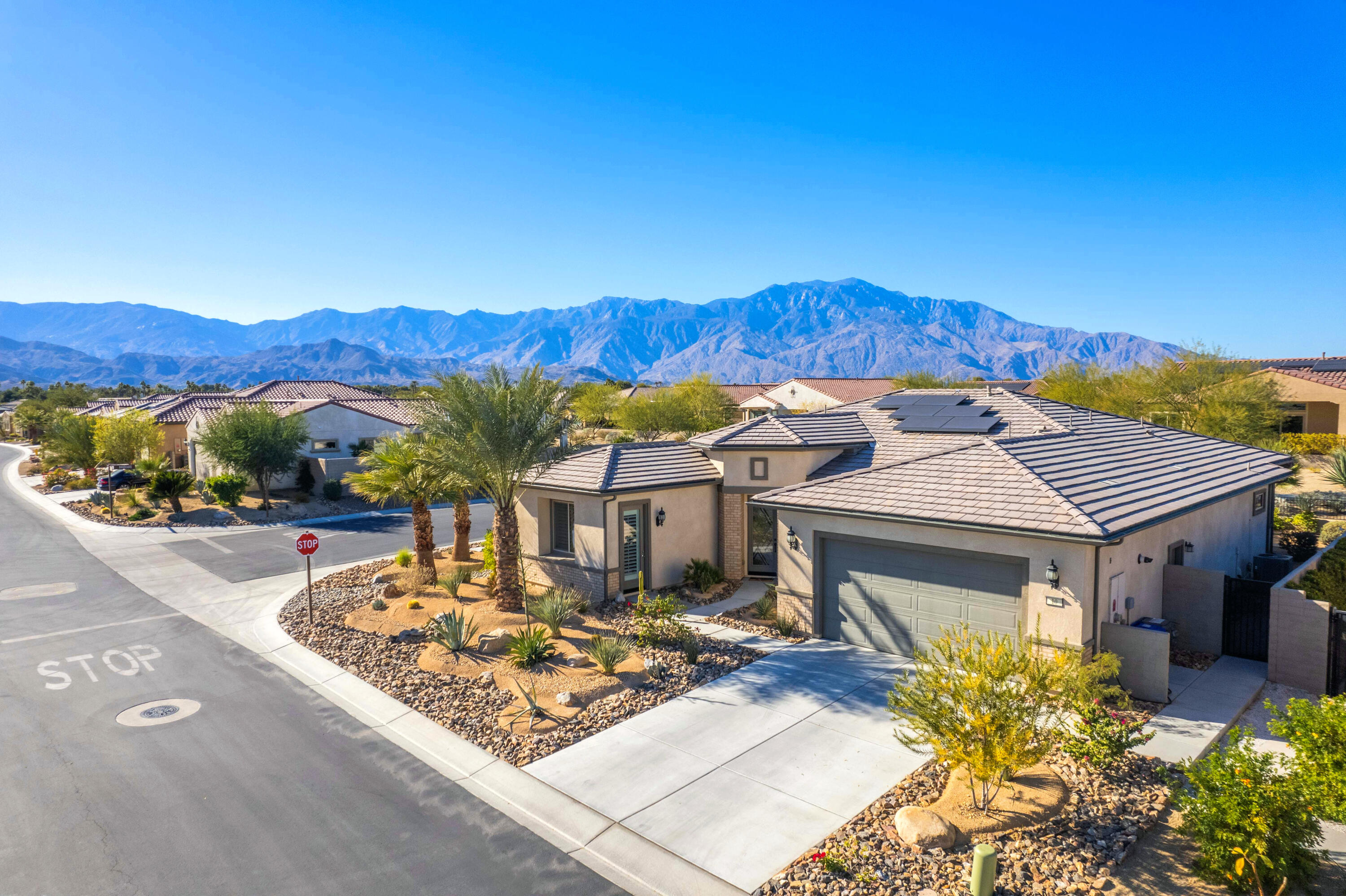 10 Merlot Rancho Mirage, CA 92270 - Photo 4 of 63 04