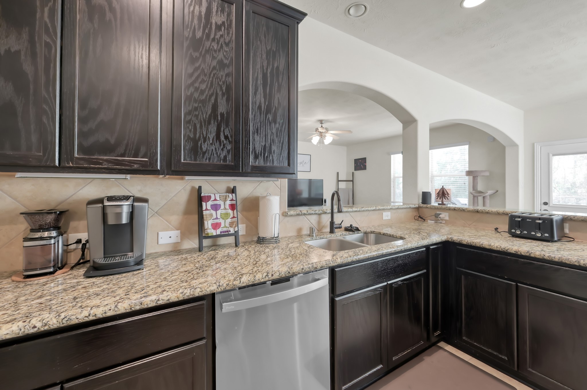 84 Palos Verde Conroe, TX 77304 - Photo 21 of 39