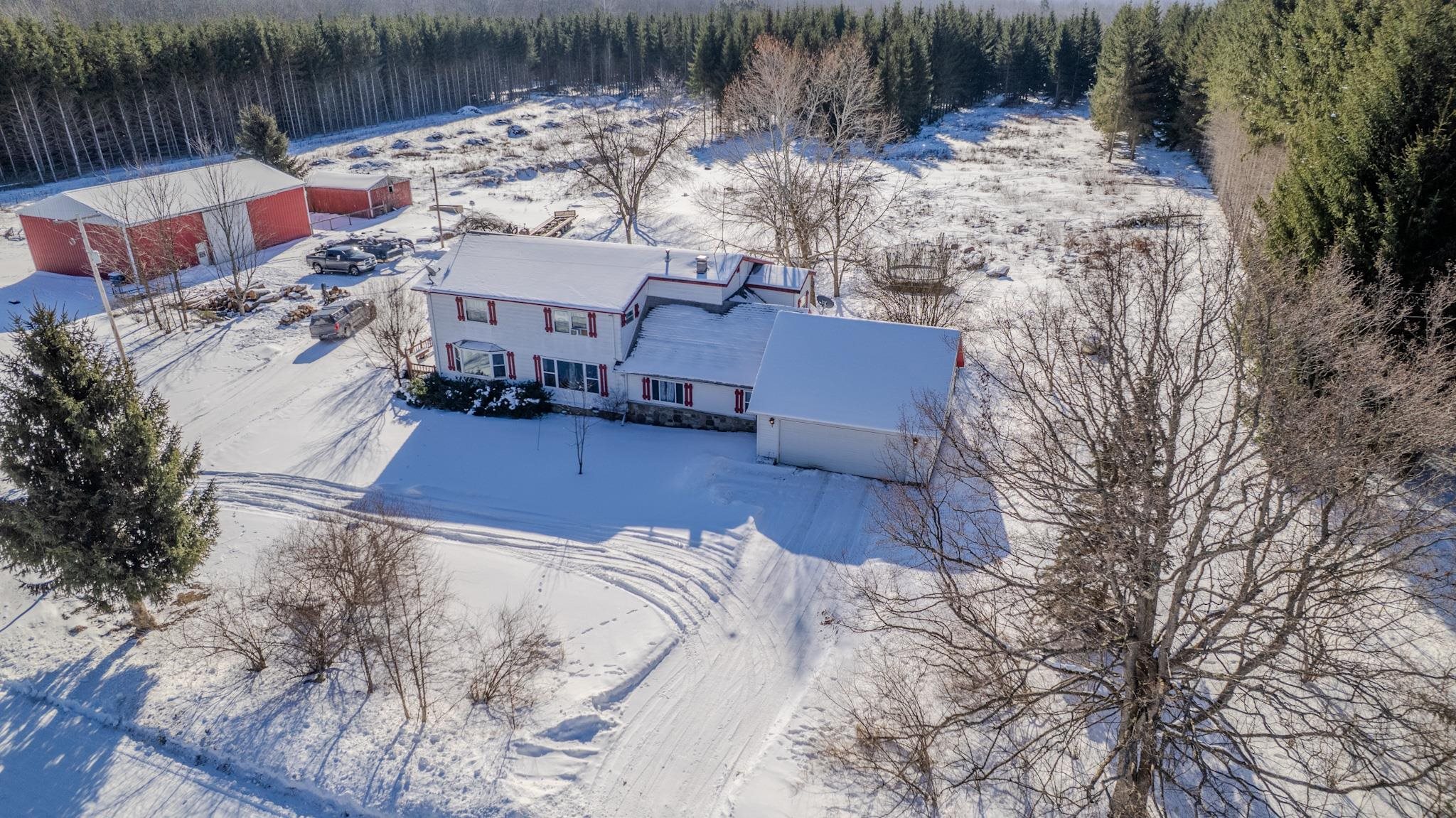 8178 East Stockwell Road Harrison, MI 48625 - Photo 3 of 89