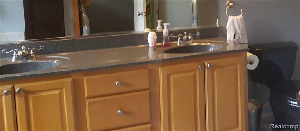 27830 Reo Road Grosse Ile, MI 48138 - Photo 24 of 31