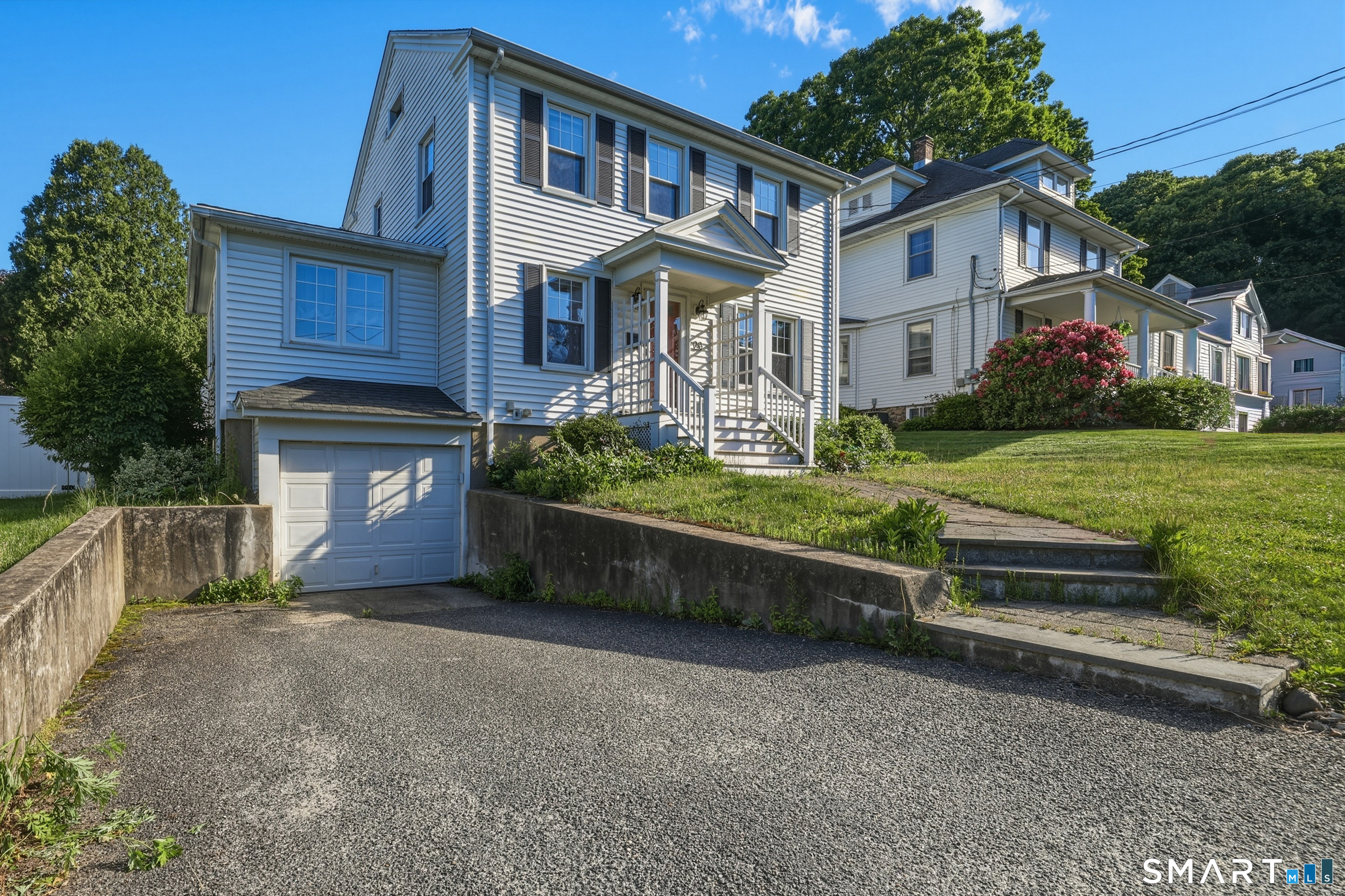 29 Wayland Avenue Waterbury, CT 06708 - Photo 2 of 33