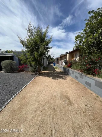$995 | 9502 North 2nd Place, Phoenix, AZ 85020
