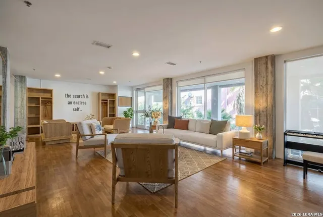 $625,000 | 1115 South Alamo Street, Unit 2213, San Antonio, TX 78210