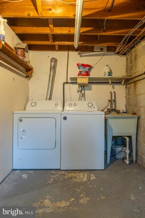 $334,900 | 2715 Dutton Mill Road, Aston, PA 19014