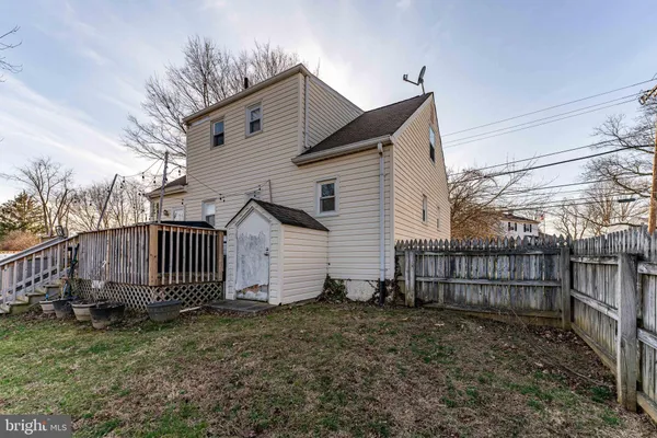 $334,900 | 2715 Dutton Mill Road, Aston, PA 19014