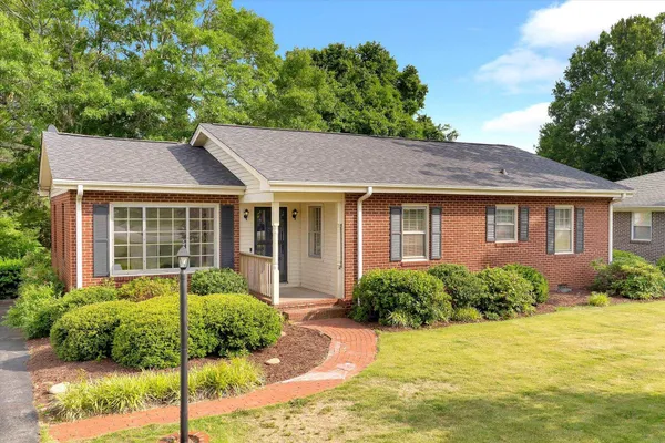 $315,000 | 206 Hillside Drive, Greer, SC 29651