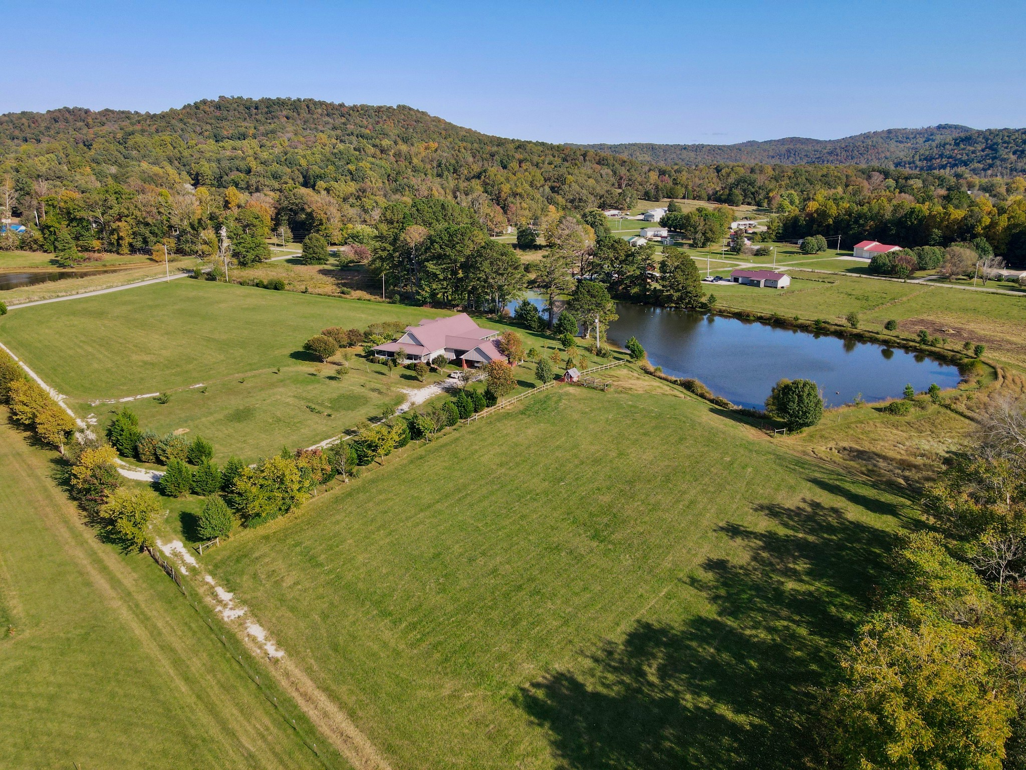8298 Spring Creek Road Cookeville, TN 38506 - Photo 4 of 50 Gallery Image 4