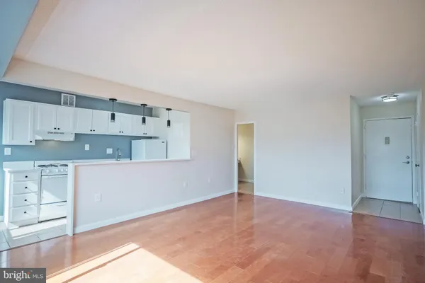 $1,590 | 2500 North Van Dorn Street, Unit 912, Alexandria, VA 22302