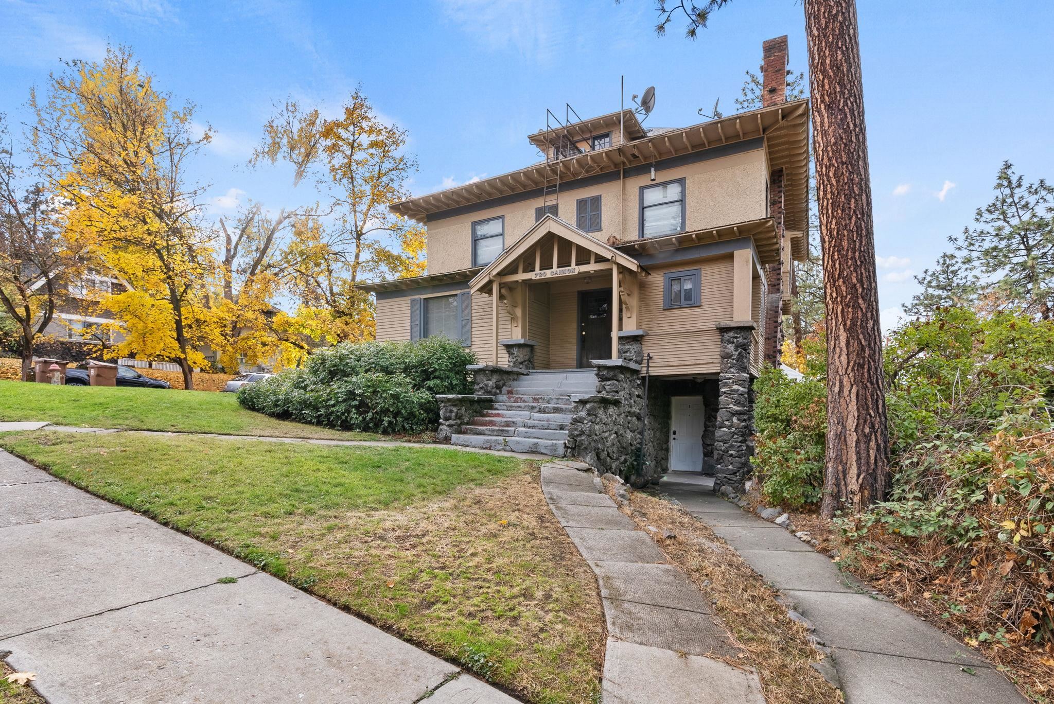 2002 West 8th Avenue Spokane, WA 99204 - Photo 3 of 25