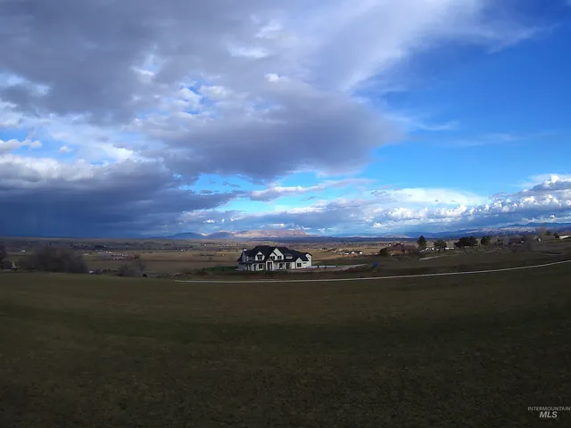 $2,195,000 | 6258 Southeast 3rd Avenue, New Plymouth, ID 83655