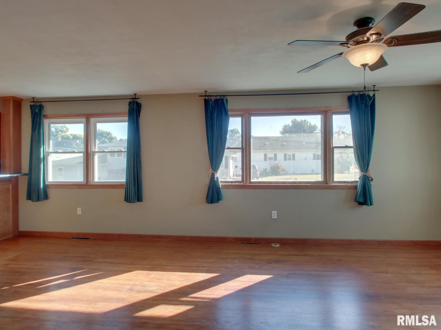 1229 Spruce Street Quincy, IL 62301 - Photo 11 of 27