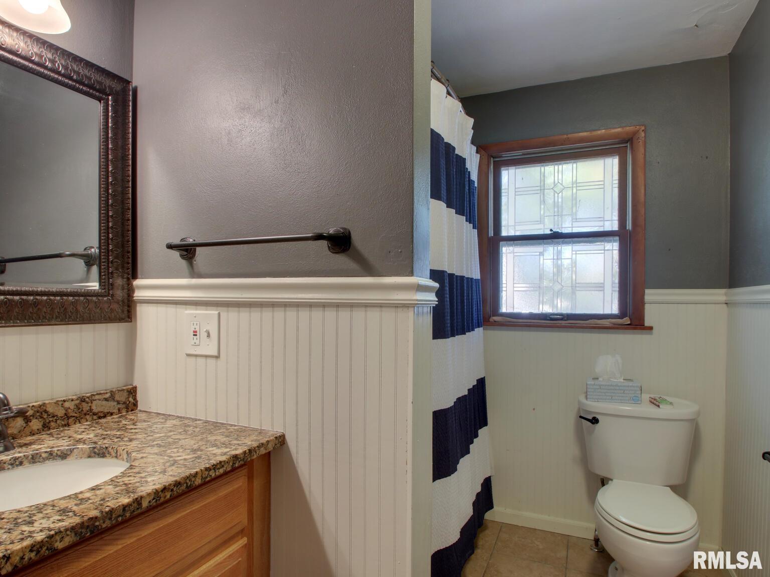 1229 Spruce Street Quincy, IL 62301 - Photo 18 of 27