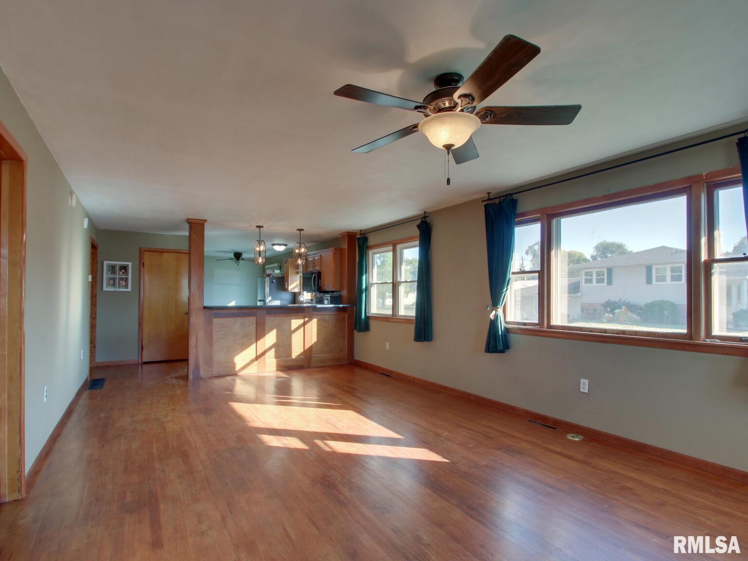 1229 Spruce Street Quincy, IL 62301 - Photo 8 of 27