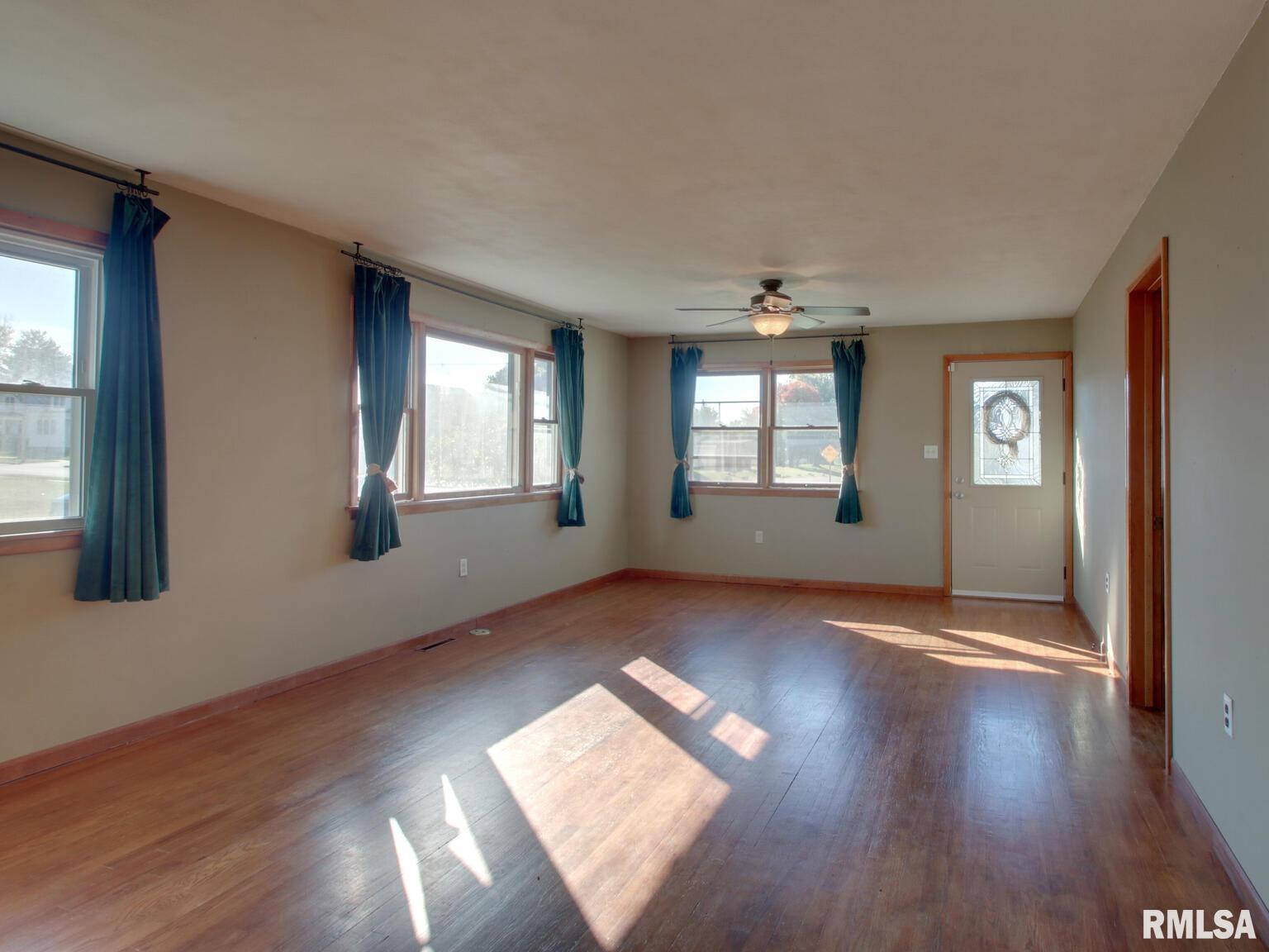 1229 Spruce Street Quincy, IL 62301 - Photo 10 of 27