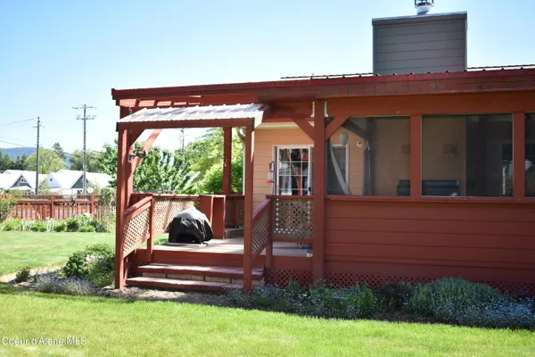 $565,000 | 1406 Walnut Street, Sandpoint, ID 83864