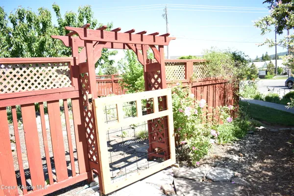 $565,000 | 1406 Walnut Street, Sandpoint, ID 83864