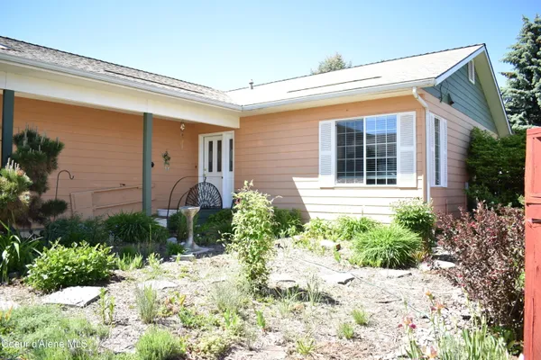 $565,000 | 1406 Walnut Street, Sandpoint, ID 83864