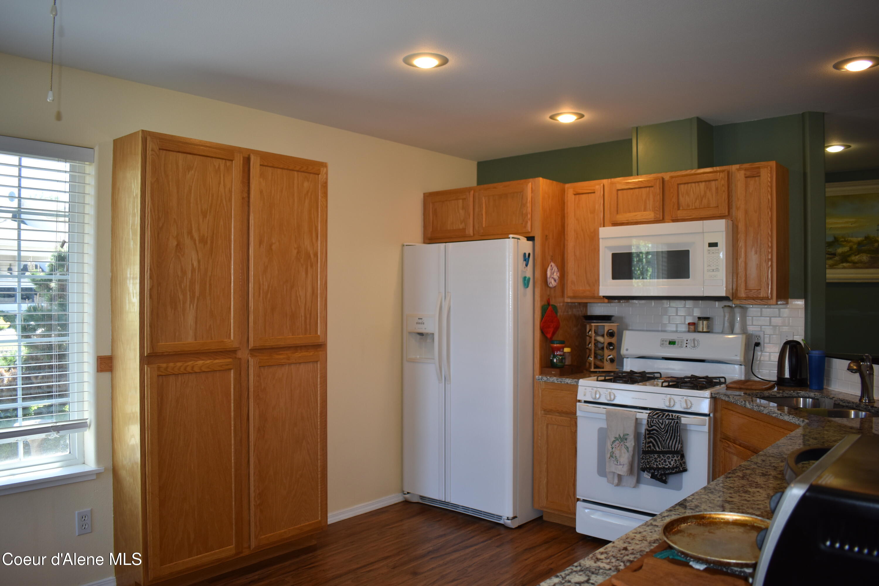 1406 Walnut Street Sandpoint, ID 83864 - Photo 7 of 77 DSC_0006