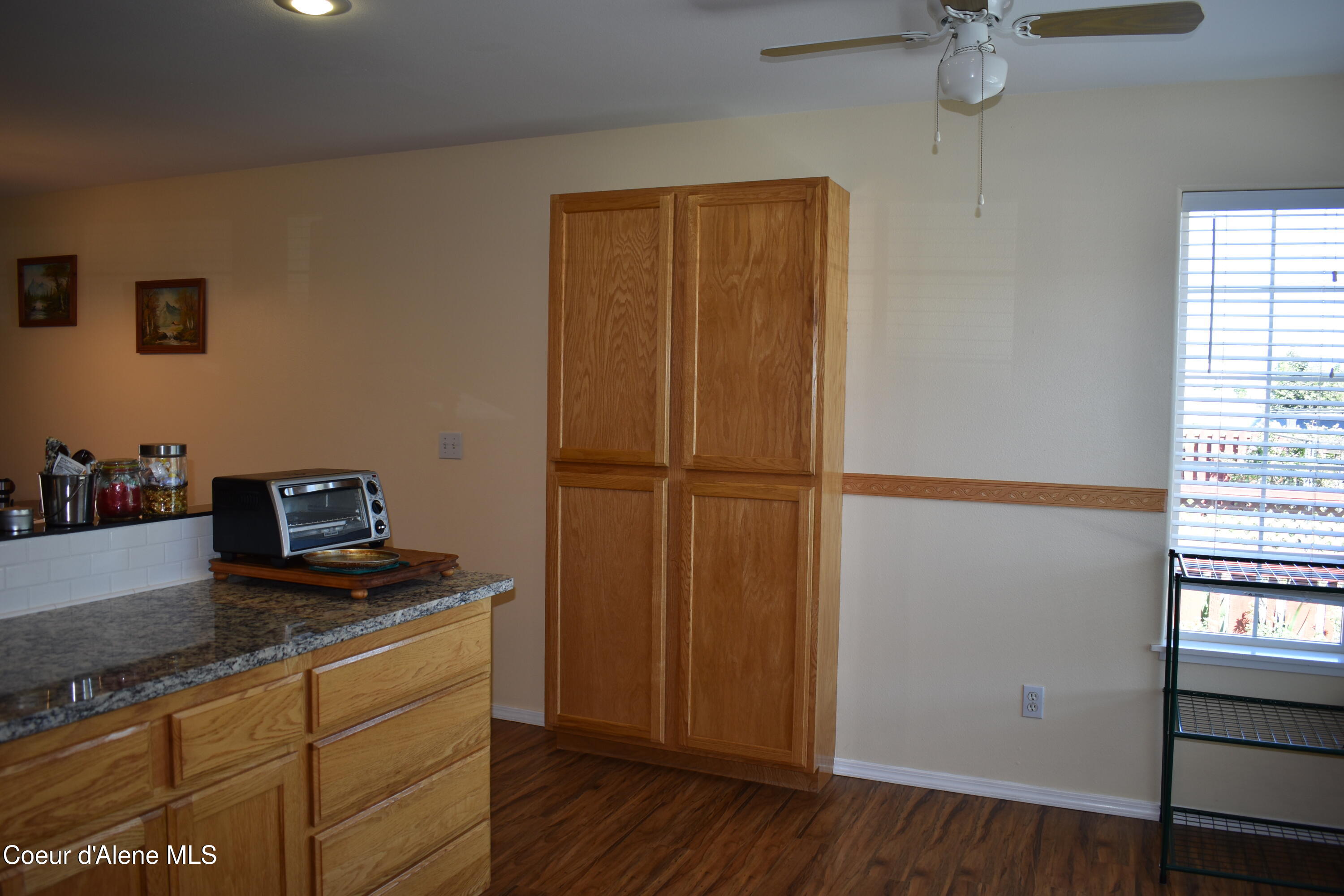 1406 Walnut Street Sandpoint, ID 83864 - Photo 8 of 77 DSC_0007