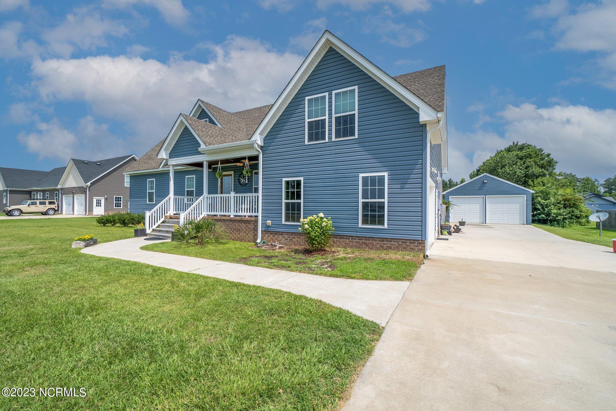 134 Elliott Road Aydlett, NC 27916 - Photo 3 of 37 Front 3
