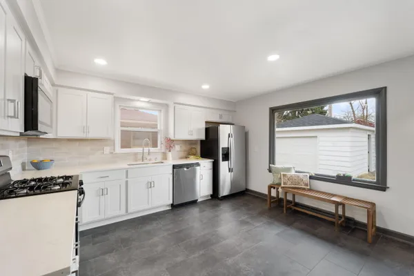 $290,000 | 821 Saxony Drive, Racine, WI 53402