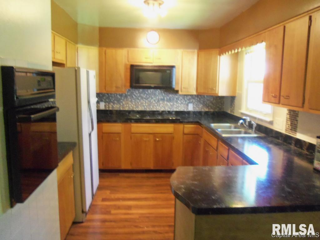 2005 North 24th Street Springfield, IL 62702 - Photo 14 of 24
