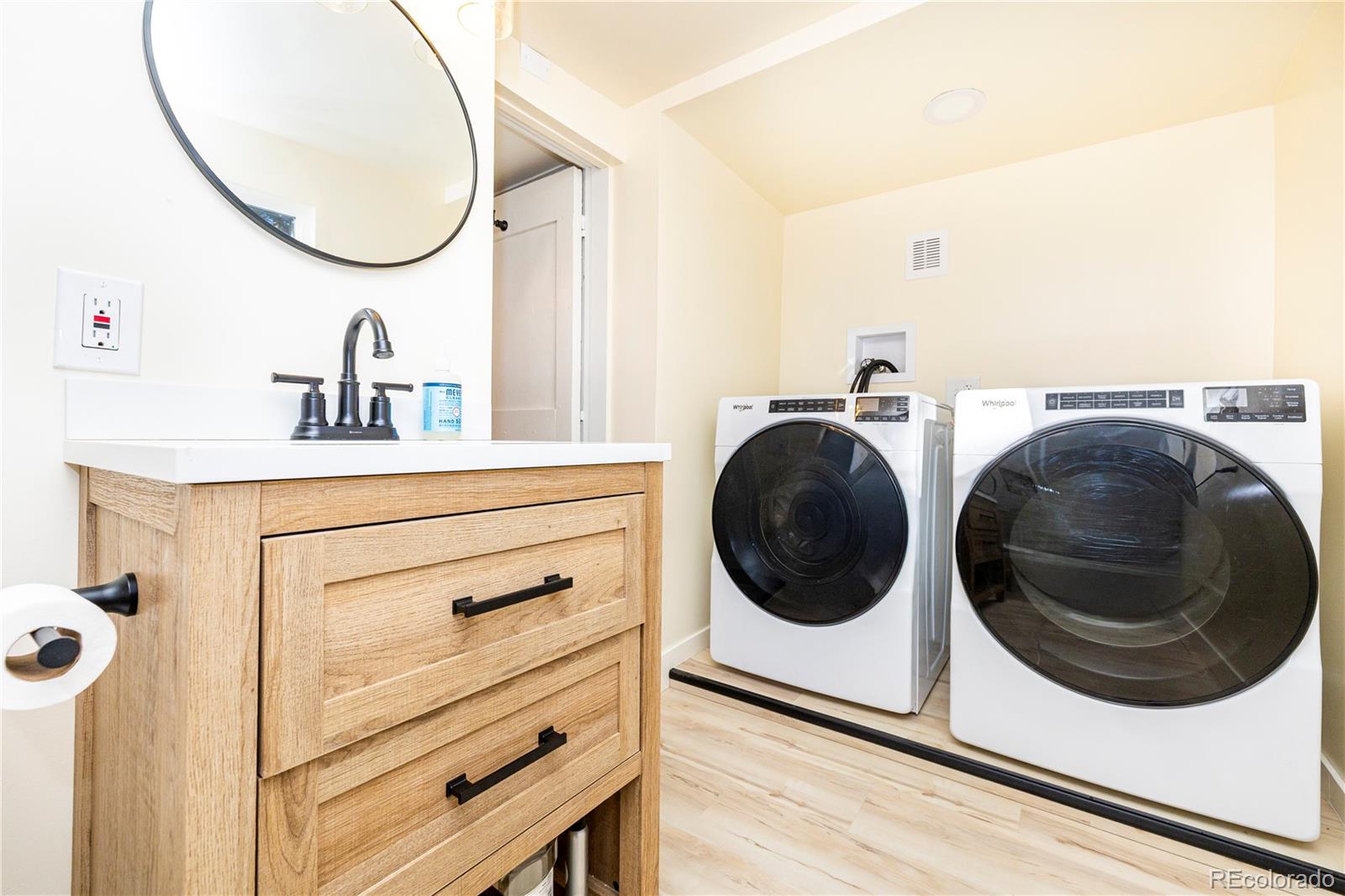 9079 South Murphy Gulch Road Littleton, CO 80127 - Photo 21 of 34