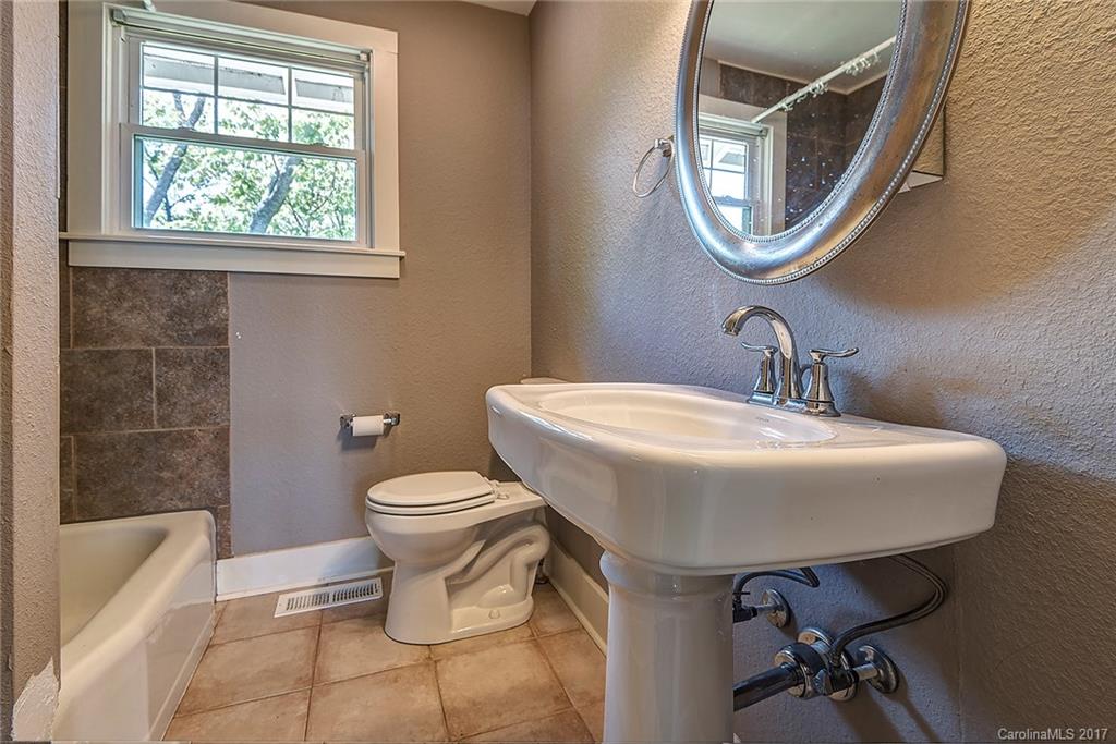63 Maxwell Road Asheville, NC 28805 - Photo 17 of 23 Gallery Image 17