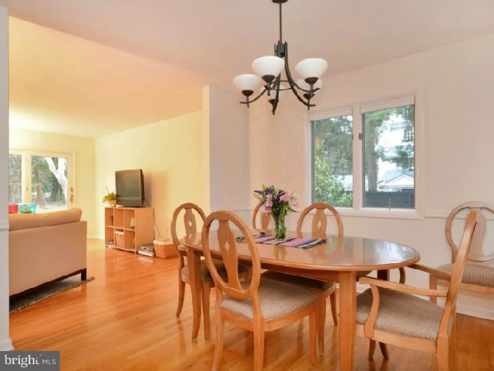 536 Mercer Road Princeton, NJ 08540 - Photo 3 of 22