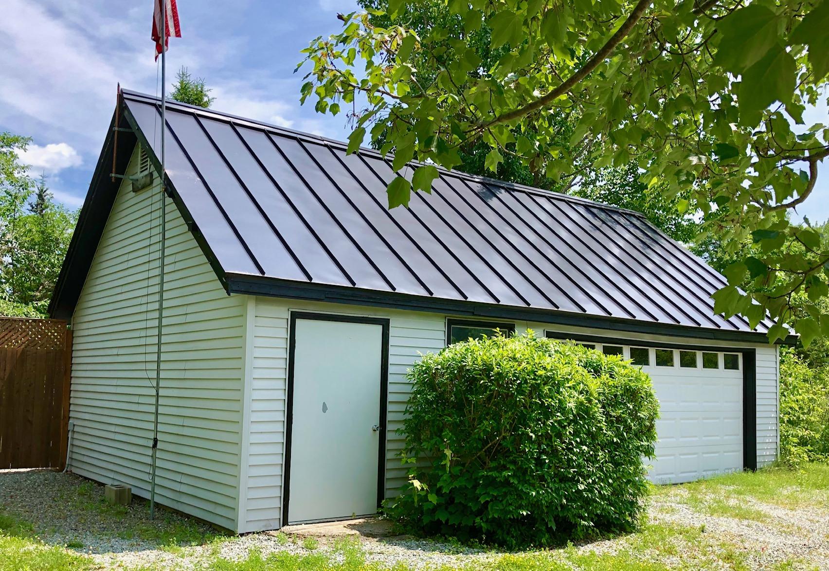 668 Bayside Road Ellsworth, ME 04605 - Photo 10 of 47 Detached garage
