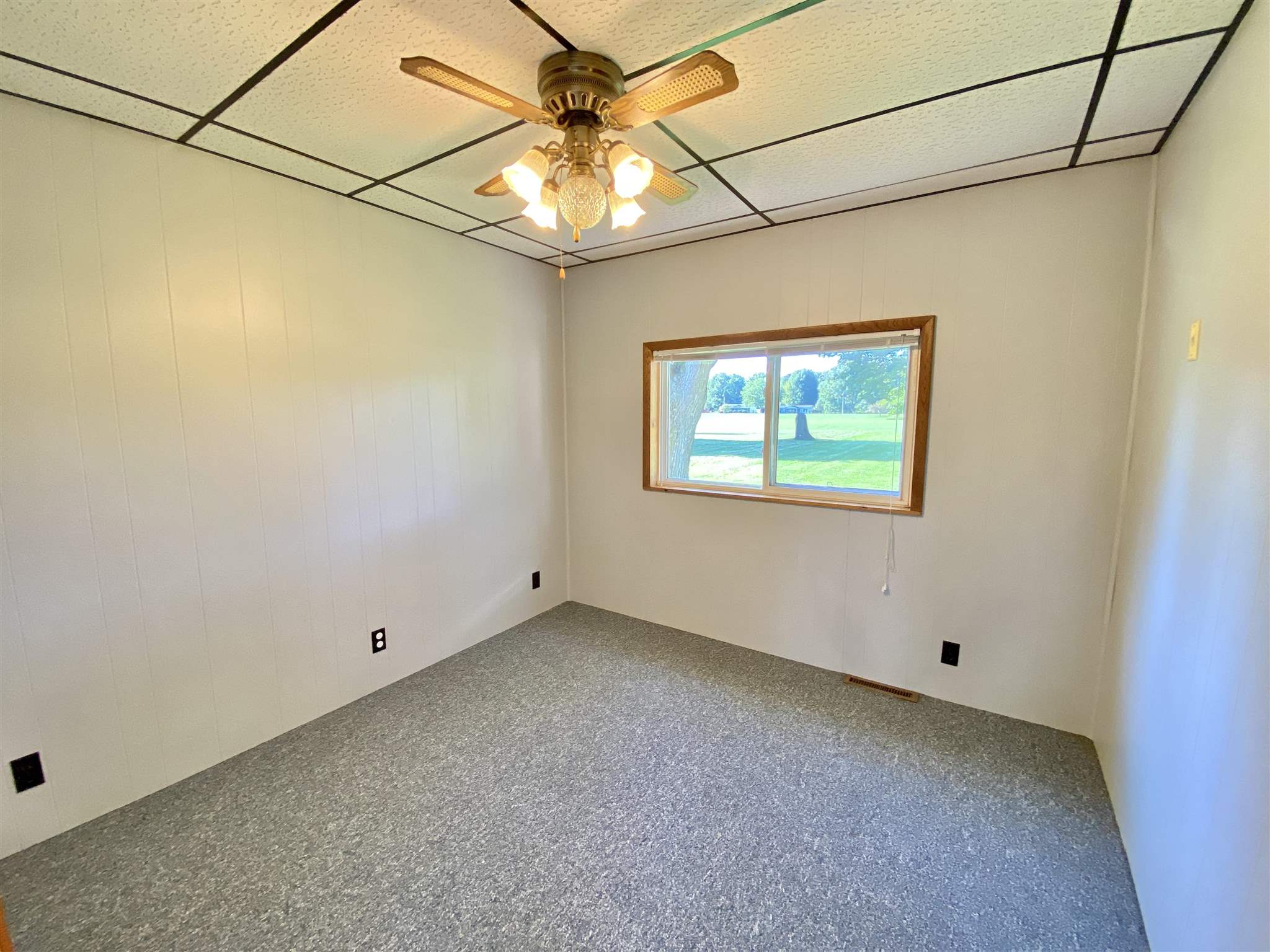 627 West 6th Street Rochester, IN 46975 - Photo 12 of 25 Gallery Image 12