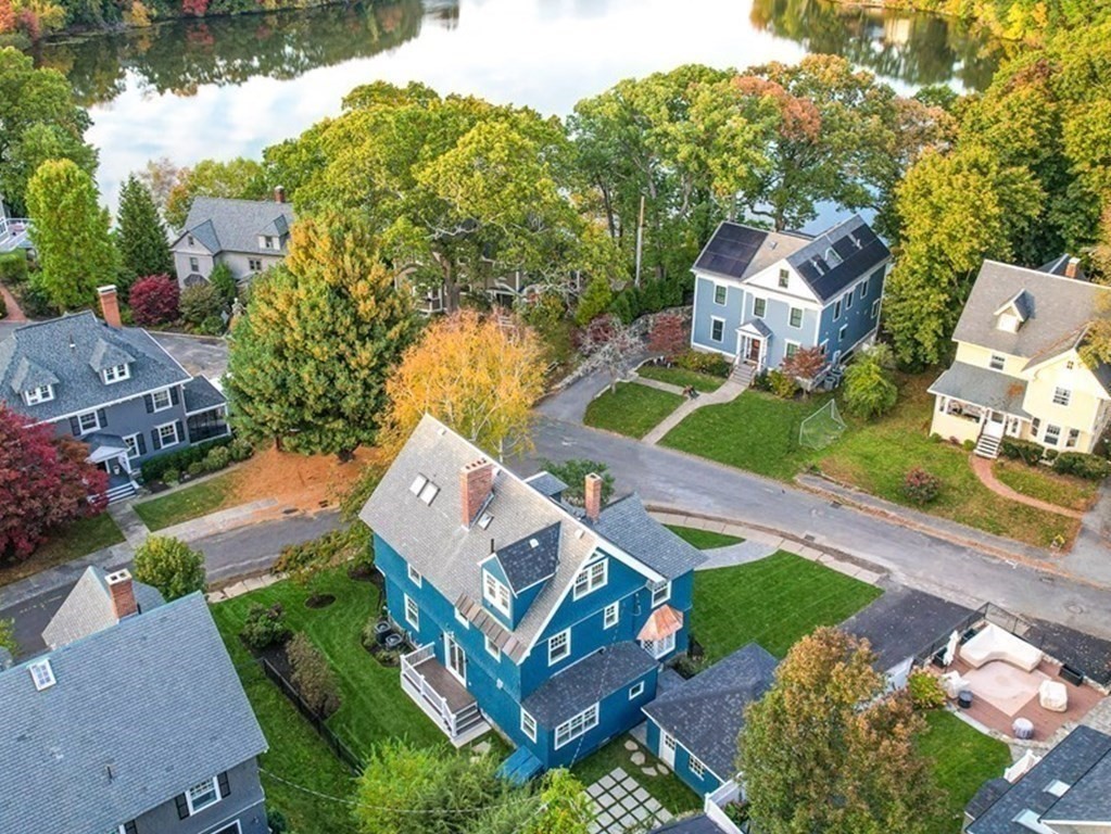 8 Glengarry Road Winchester, MA 01890 - Photo 2 of 42