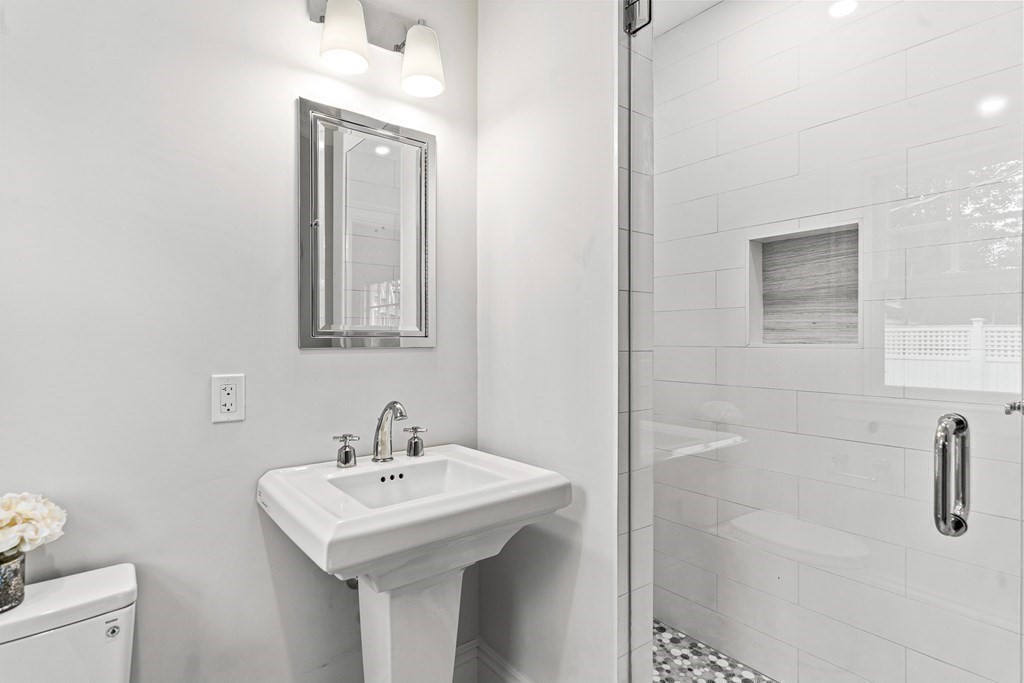 8 Glengarry Road Winchester, MA 01890 - Photo 30 of 42